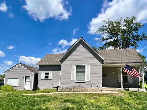 304 E Forest St, Harrisonville, MO 64701