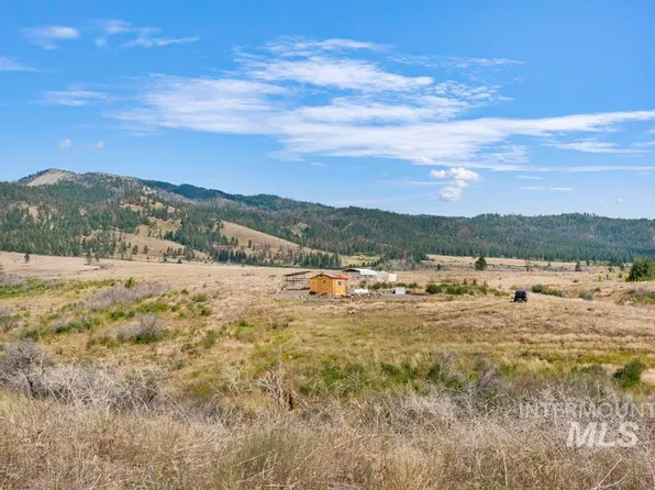 1984 Summit Estate Ln, Cambridge, ID 83610