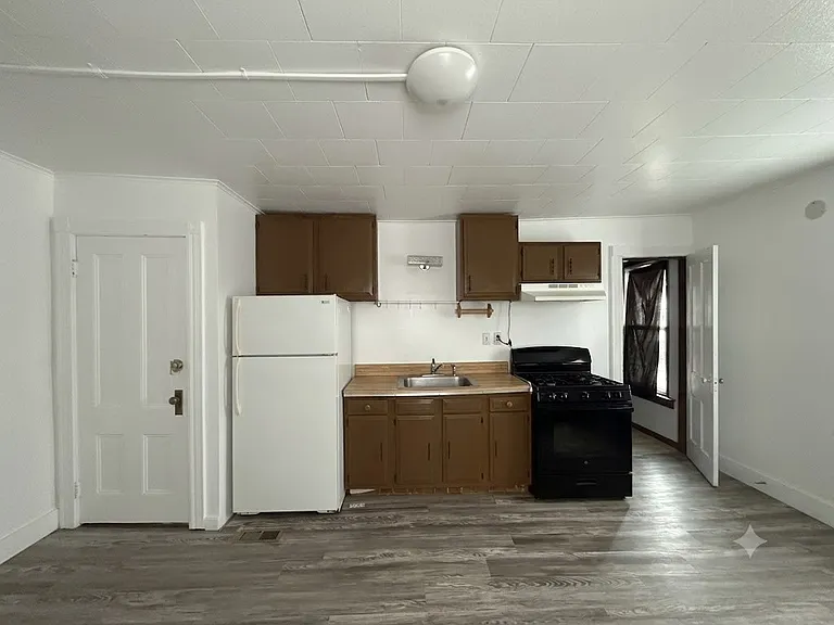 234 Grand Ave #4 — Photo 10