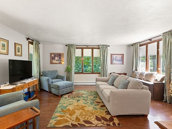 4th image of 105 Wolomolopoag St