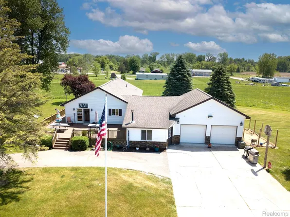 3960 Estey Rd, Rhodes, MI 48652