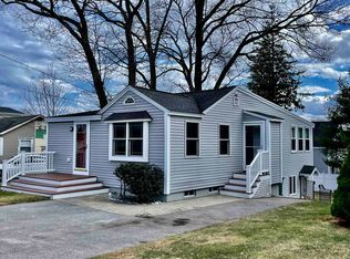 5 Walnut Ave, Hampton, NH 03842