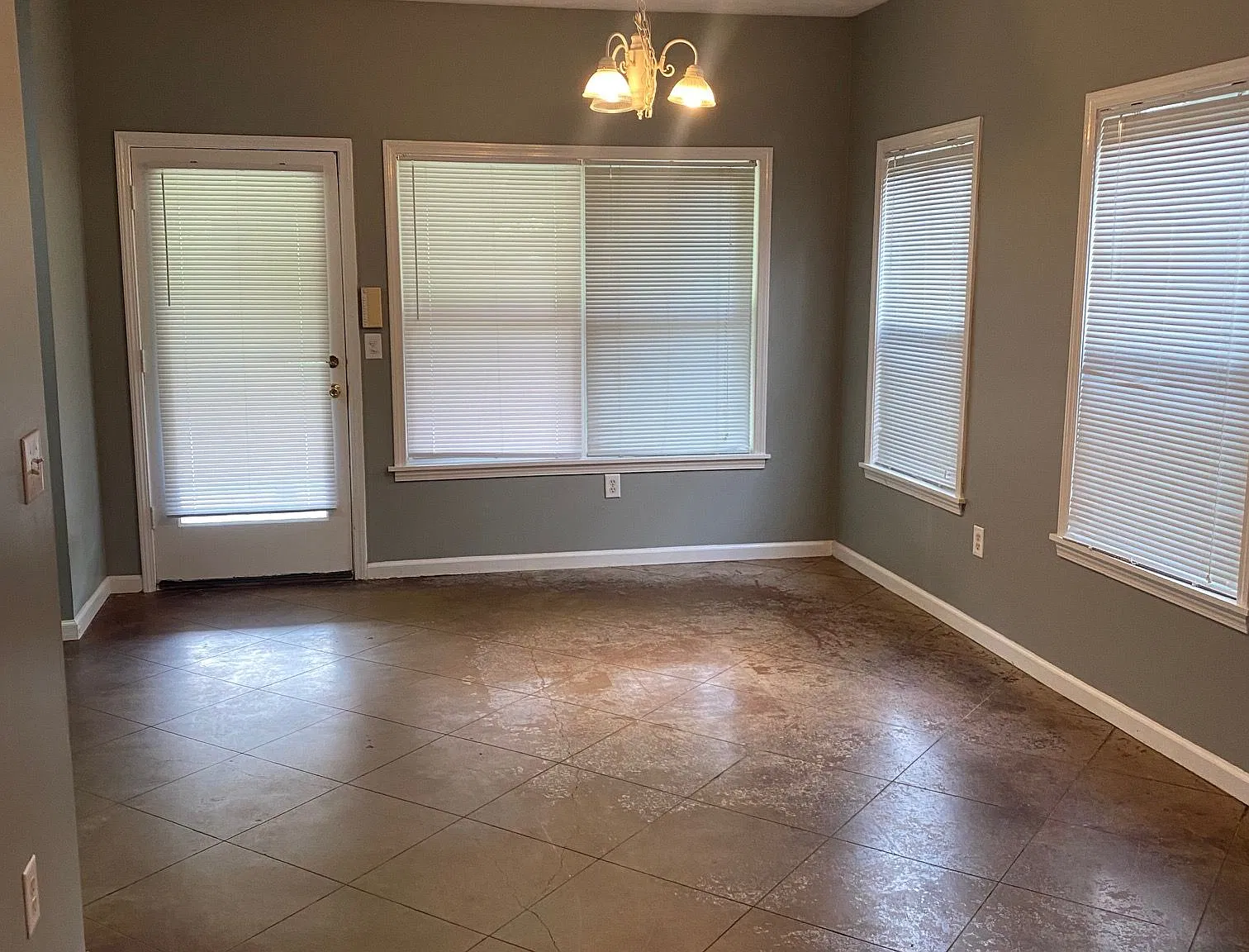2 bed, $1,280 — Photo 3