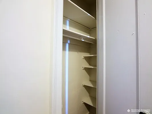 Rented by Sovereign Associates | media 26