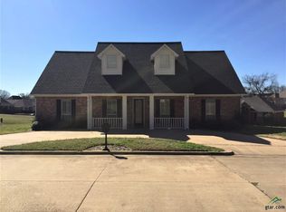 407 Greenhill Park Ave, Mount Pleasant, TX 75455