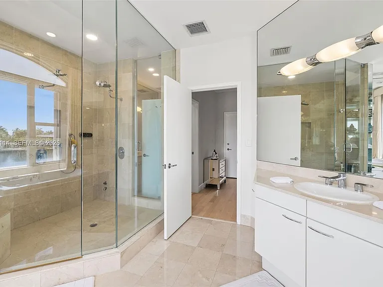 21103 NE 38th Ave — Photo 38