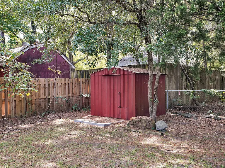 114 S Cardinal Dr — Photo 29