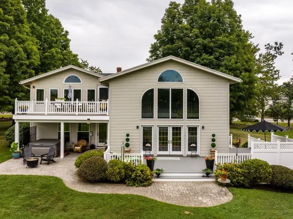 78 Rollins Road, Rollinsford, NH 03869