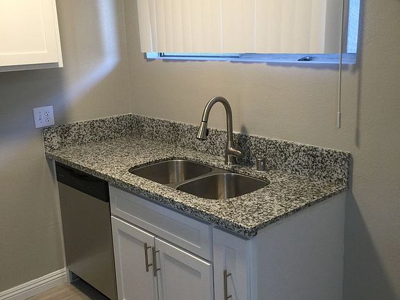 3rd image of 25822-25828 Walnut St #25828-4