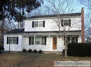 521 Durham Rd, Sayville, NY 11782