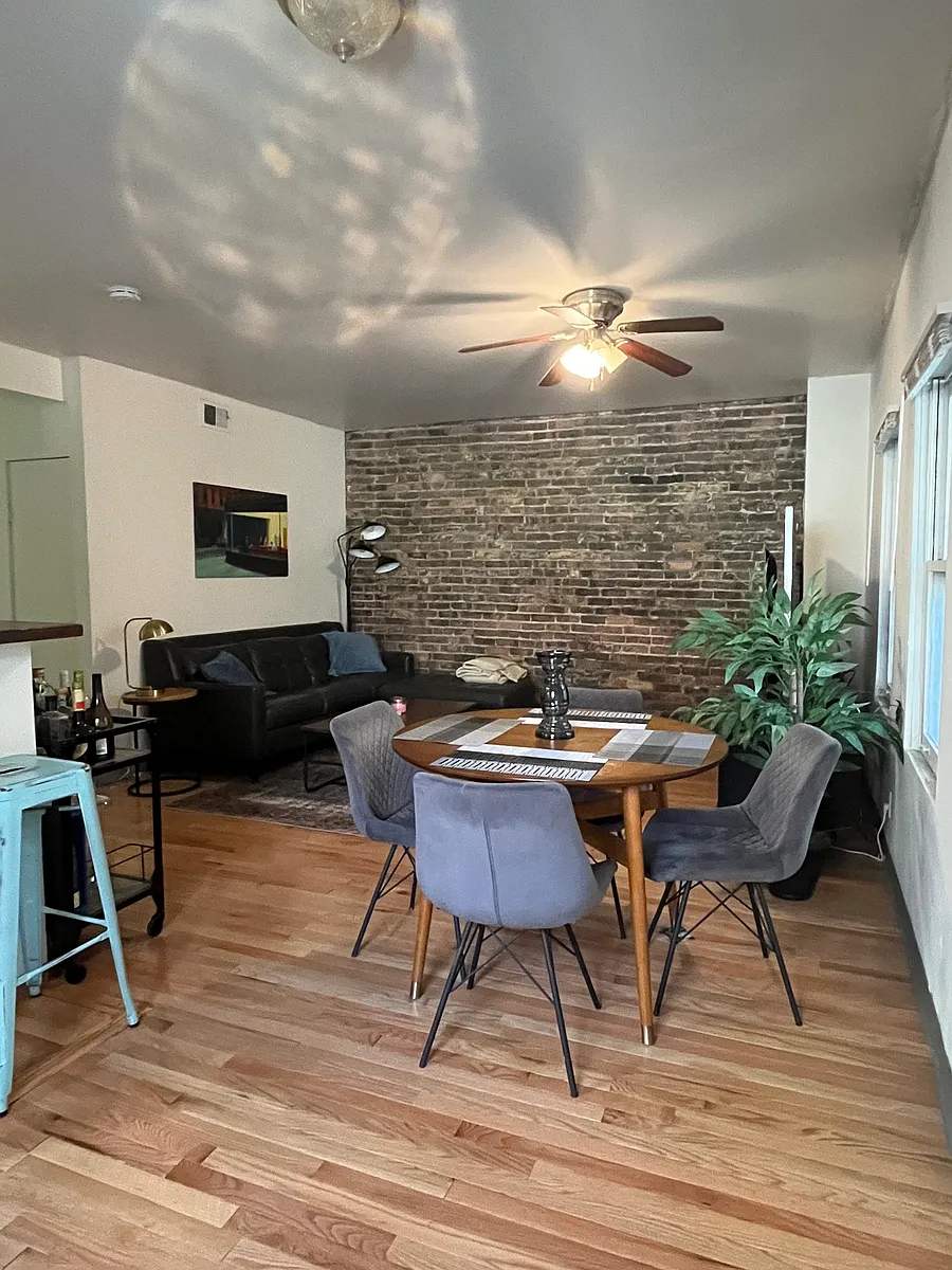living/dining area - 1533 N Wells St #C1