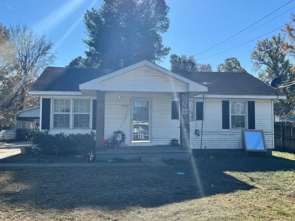 1219 W Elm St, Corning, AR 72422