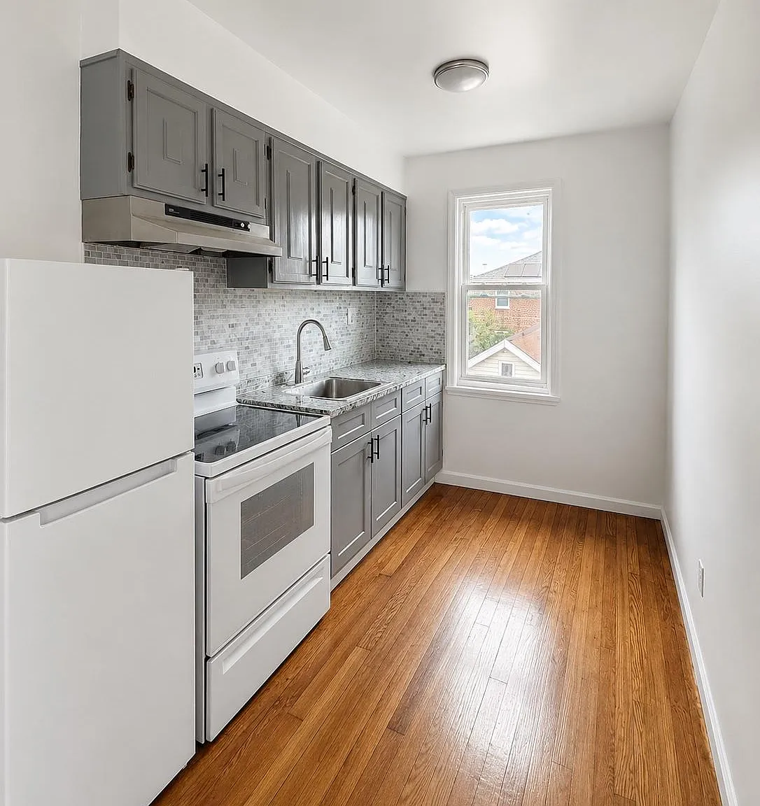 826 Wilcox Avenue, New York, NY 10465 — Photo 1