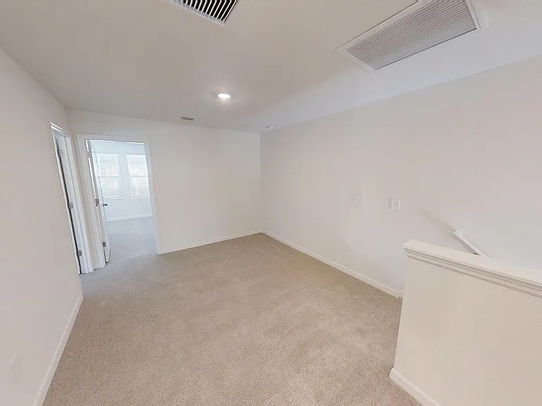 1129 Bradford Park Dr — Photo 14