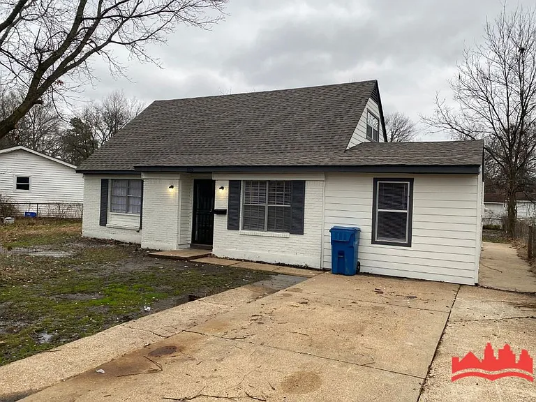 1703 Scottwood St — Photo 2