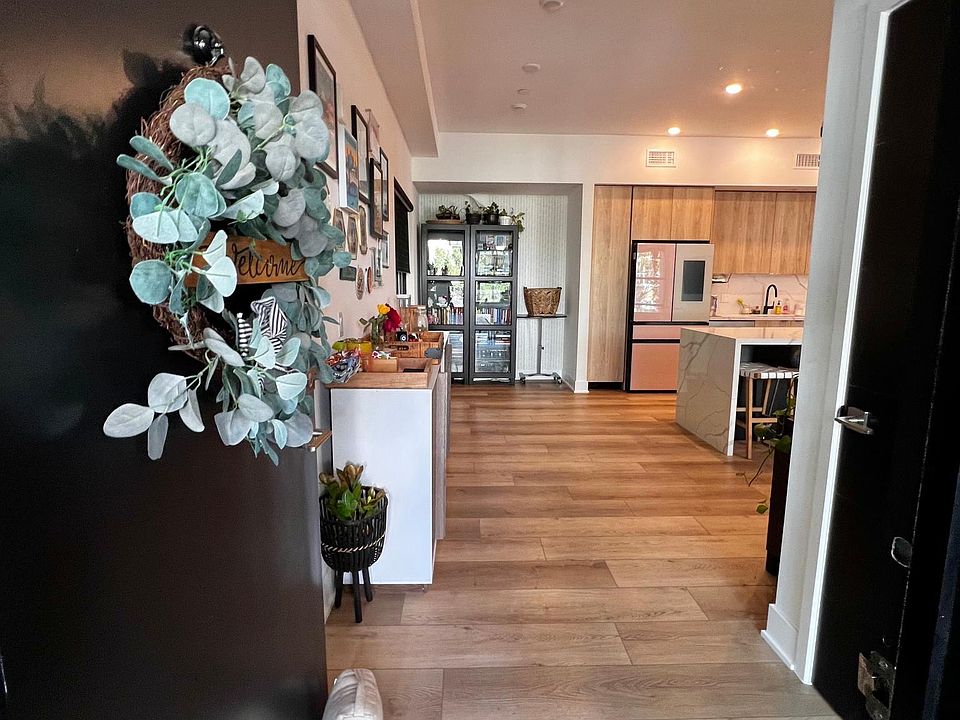1st image of 178 S Euclid Ave #211