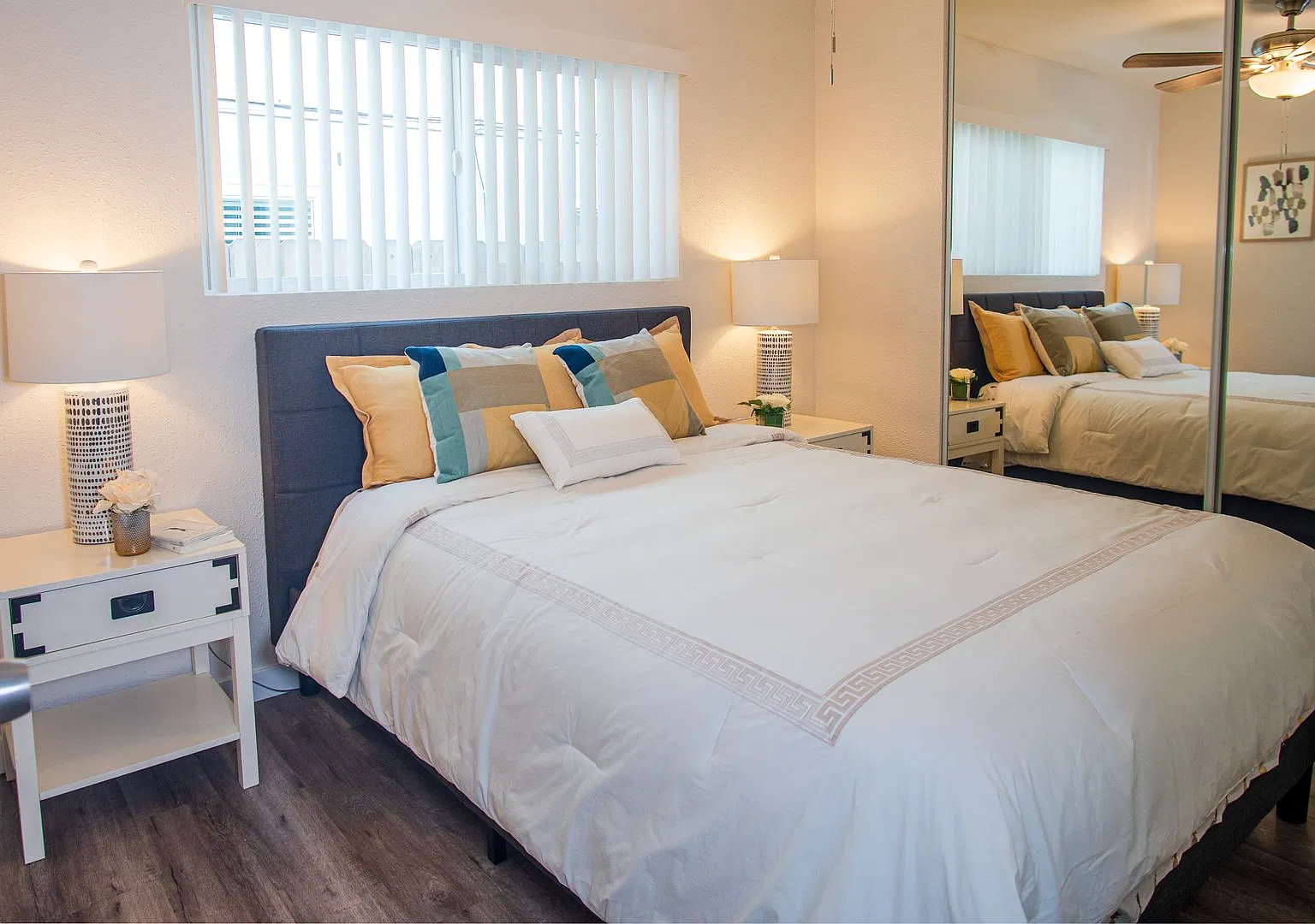 North Park Apartment Home: Move In Now! — Photo 3