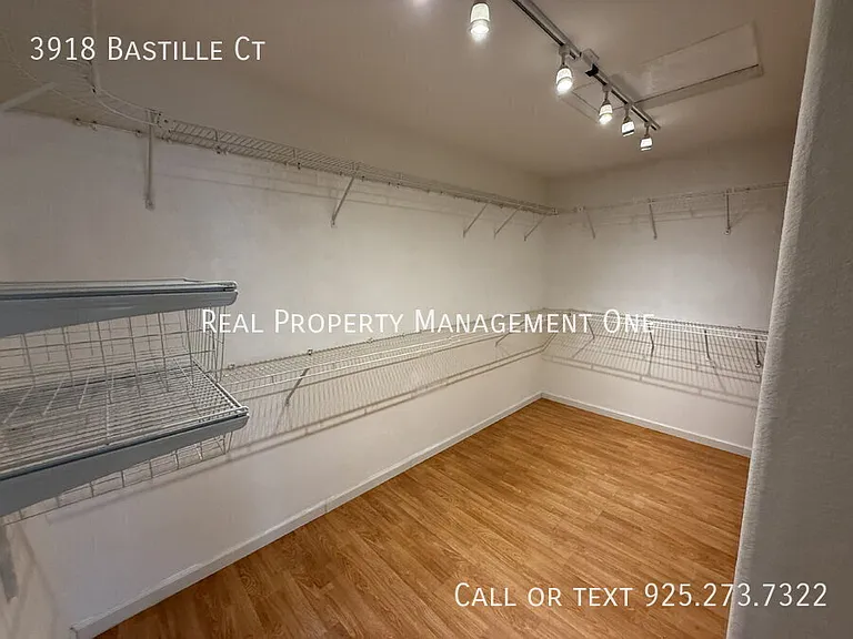 3918 Bastille Ct — Photo 26