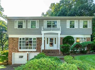 37 Mirrielees Cir, Great Neck, NY