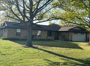1422 Chaparral Rd, Burkburnett, TX 76354