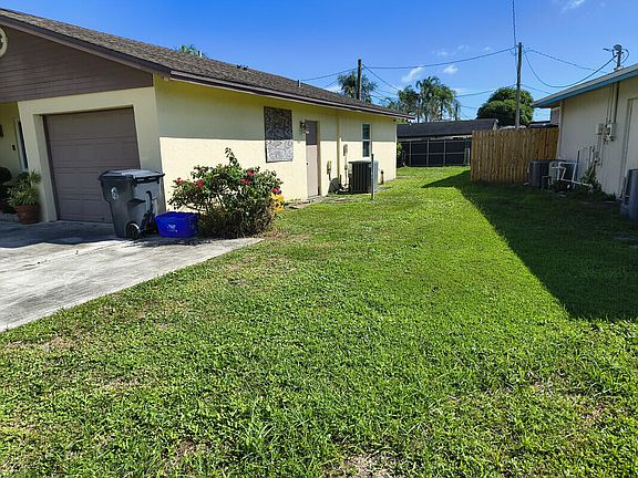 4th image of 3694 Brooklyn Lane