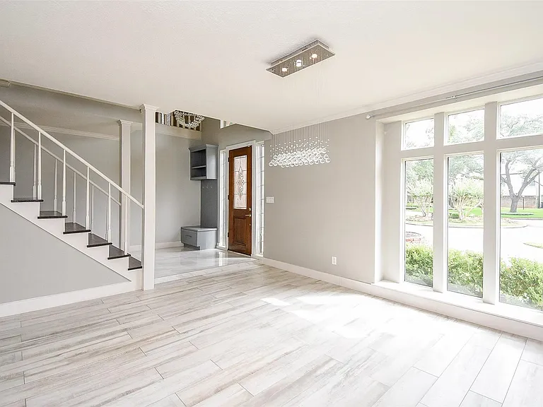 755 Last Arrow Dr — Photo 11