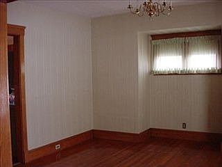 3rd image of 1581 Clarence Ave