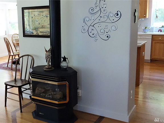 5th image of 114 Camano Ln