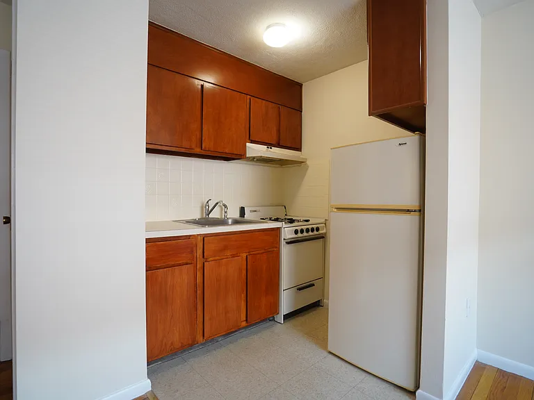 360 Market St #7 — Photo 7