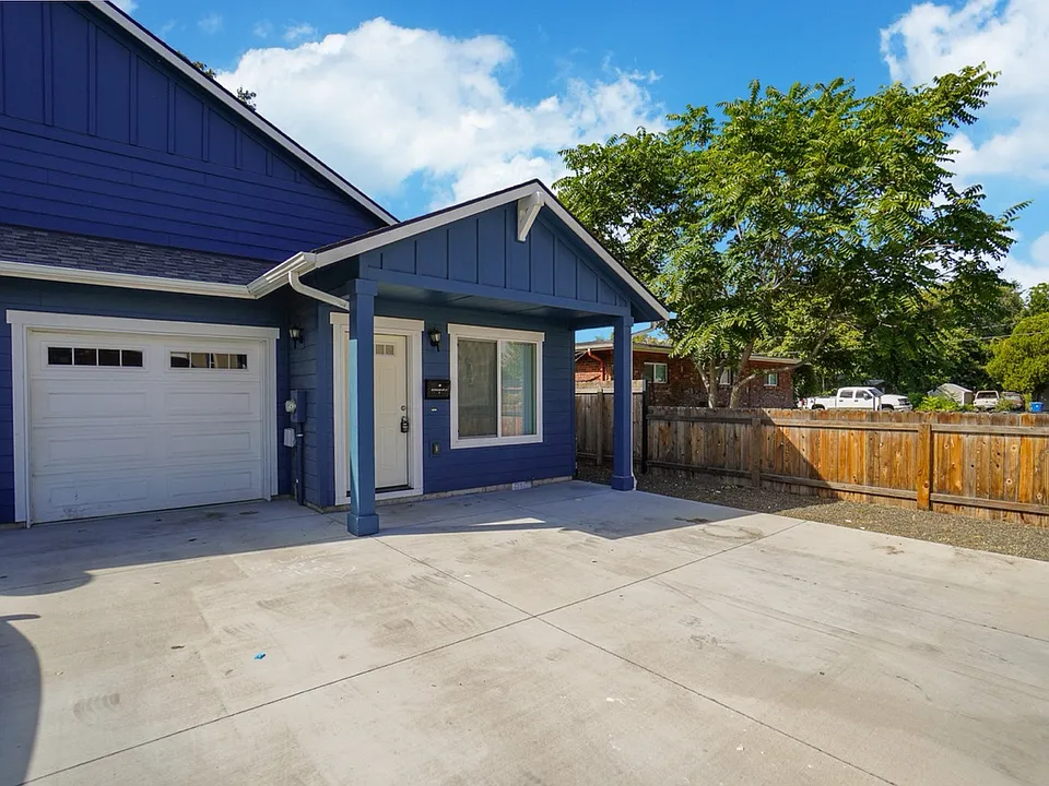 47 N Fairview St #2