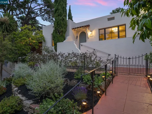 220 Moraga Ave, Piedmont, CA 94611