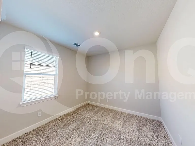 1913 McKee Ct — Photo 12