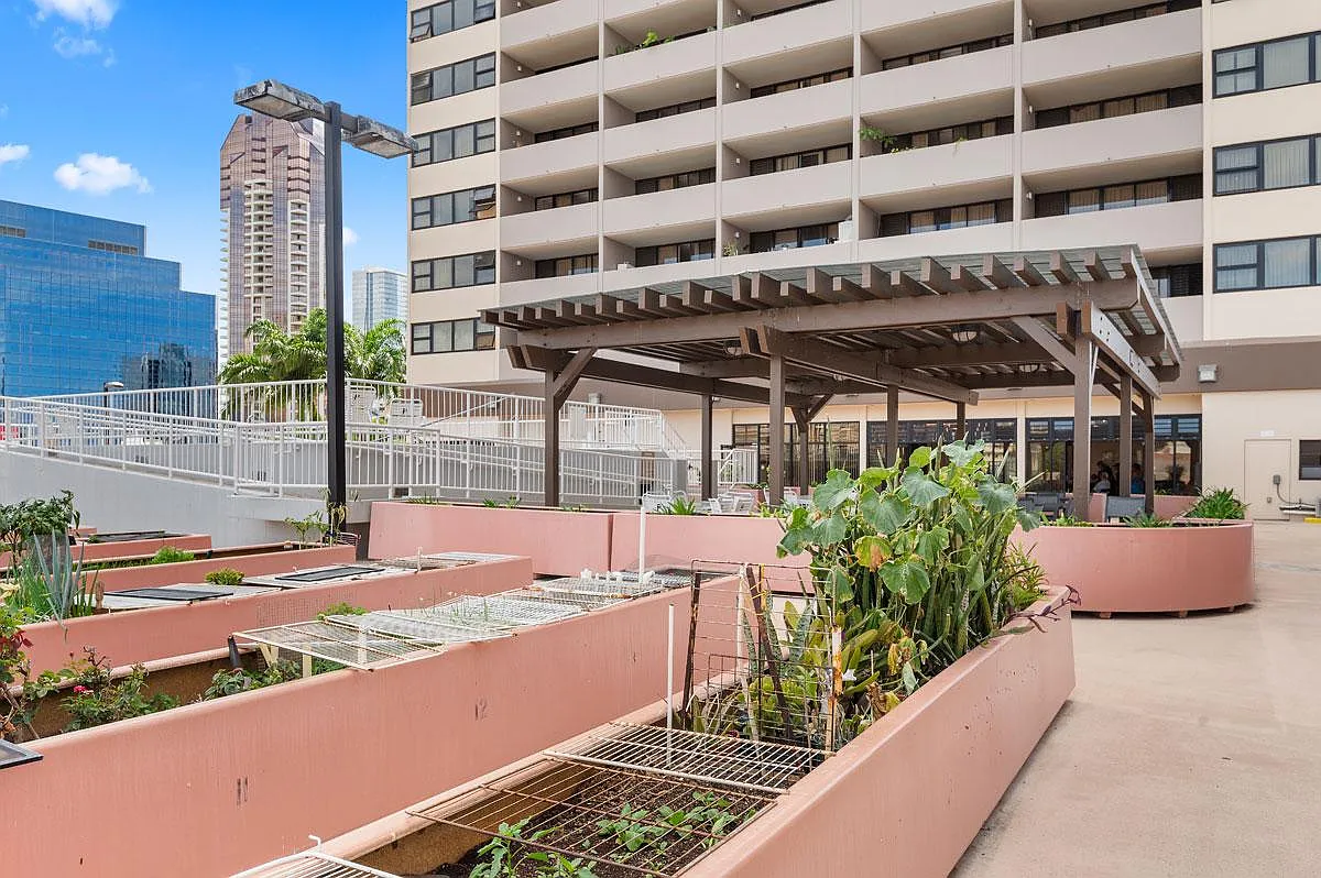 POHULANI SENIOR LIVING APARTMENTS — Photo 4
