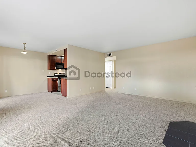 1318 B St #102 — Photo 18