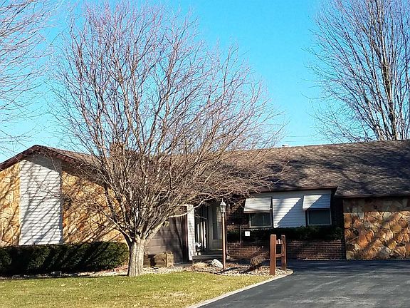3rd image of 2861 Costa Dr
