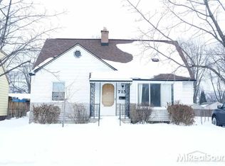 715 S Marias Ave, Clawson, MI