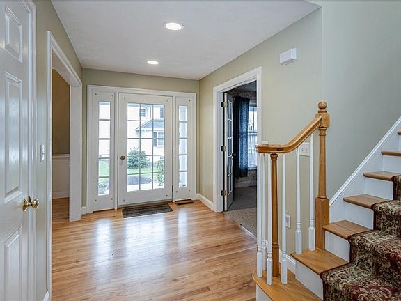 4th image of 11 Gove Dr