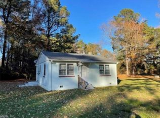 7270 Shadywoods Ln, Gloucester, VA 23061