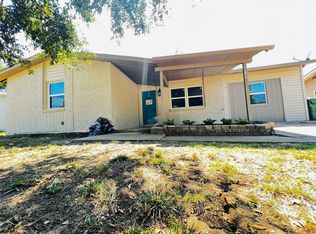 1420 Swiss St, Arlington, TX 76010