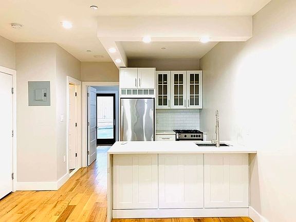2nd image of 62 Somers St APT 2B