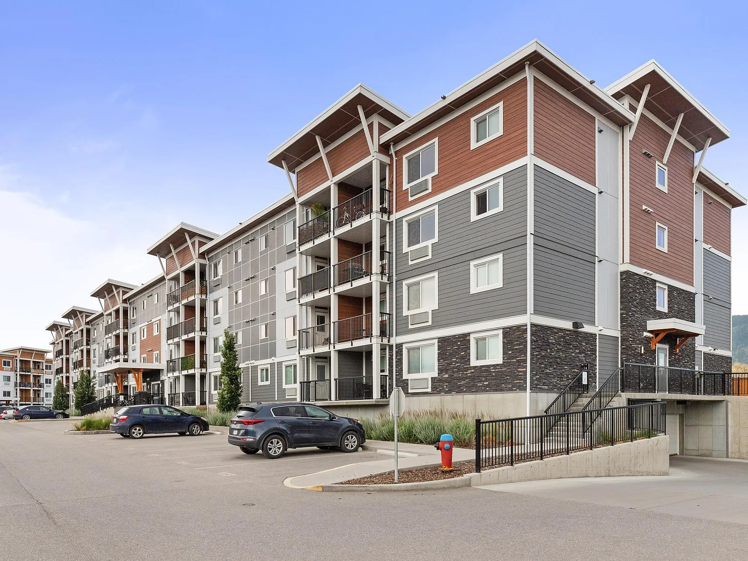 Carrington Ridge Apartments — Photo 3