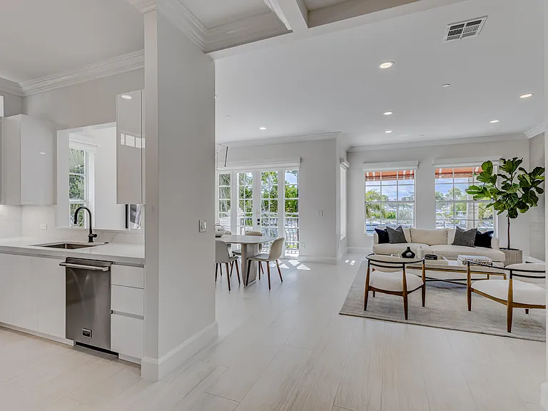 27 Marina Gardens Dr — Photo 34