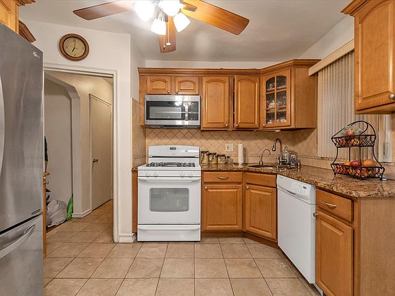 4th image of 15035 114th St