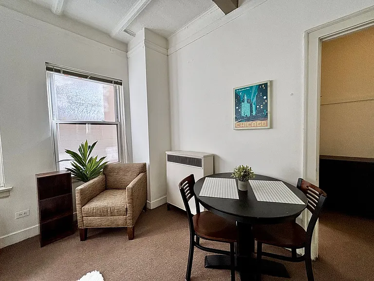 Canterbury Court Apartments — Photo 53