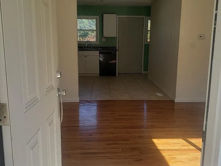 12 Rallen Dr — Photo 2