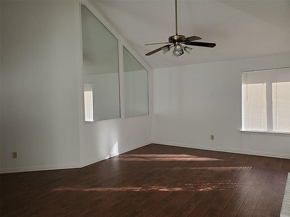 4th image of 3301 Auburn Dr
