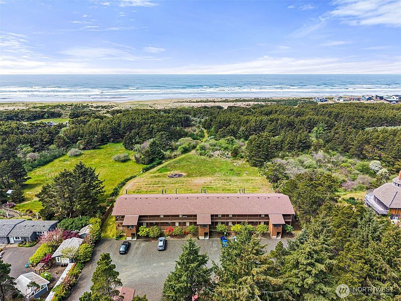 4th image of 2855 S Forrest Street #206