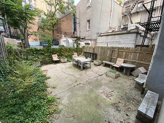 Rented by Avenues Real Estate | media 17