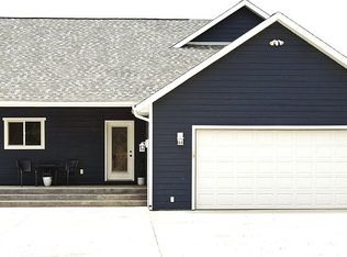 27 Granite Dr, Moorcroft, WY 82721