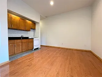Rented by Best Apartments North Inc